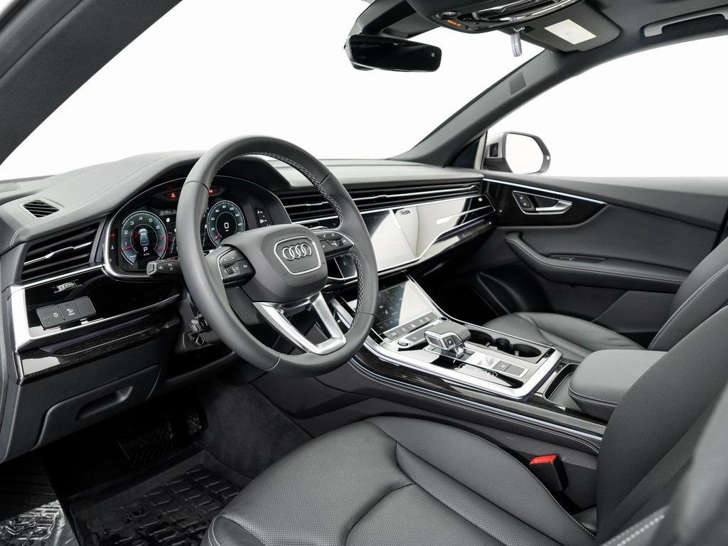 Audi Q8 2025