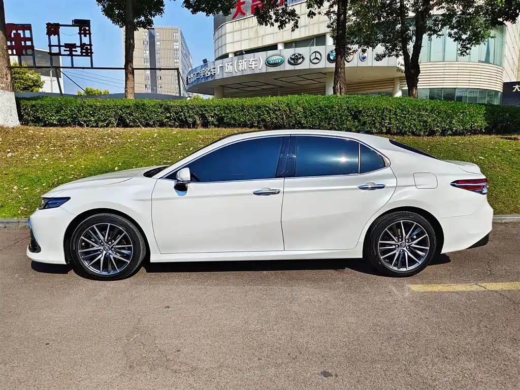 Toyota Camry 2022