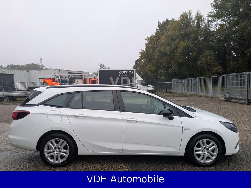 Opel Astra 2021