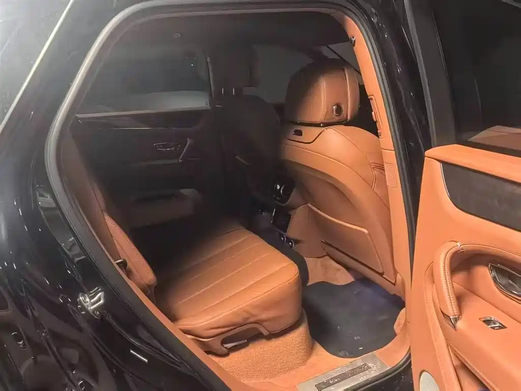 Bentley Bentayga 2023