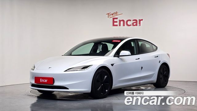Tesla Model 3 2024