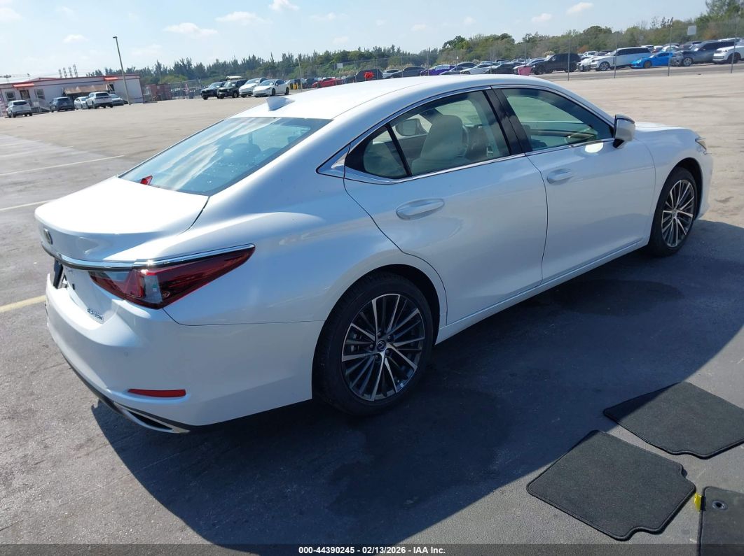 Lexus ES 2025