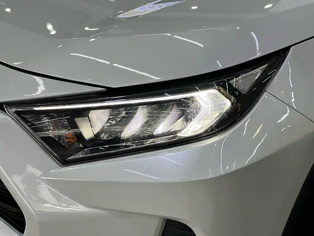 Toyota RAV4 2021