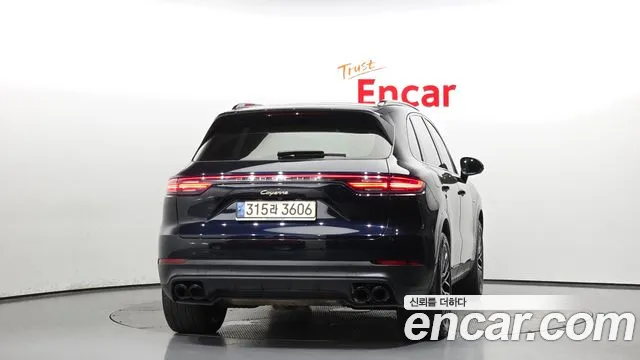Porsche Cayenne 2022