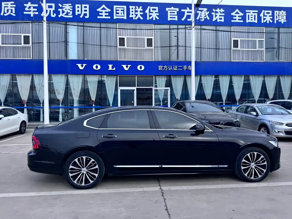 Volvo S90 2023
