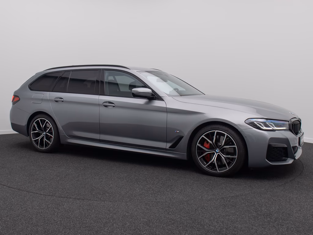 BMW 540 2023