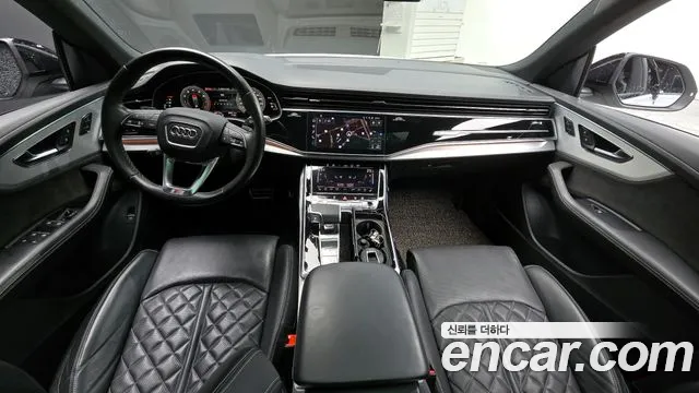 Audi Q8 2021