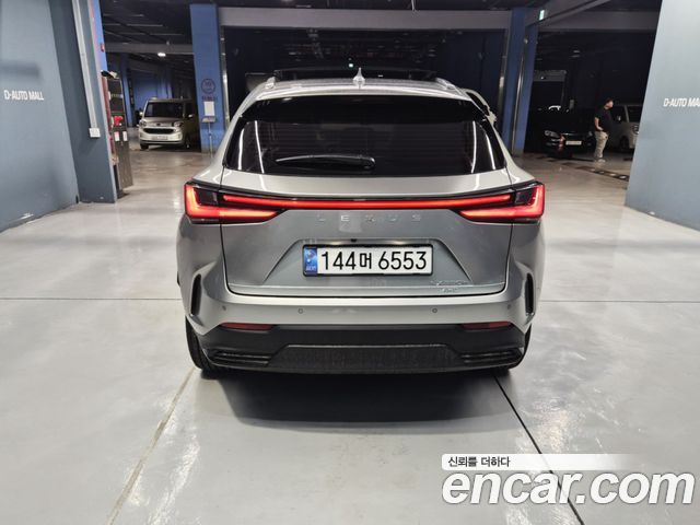 Lexus NX 2024