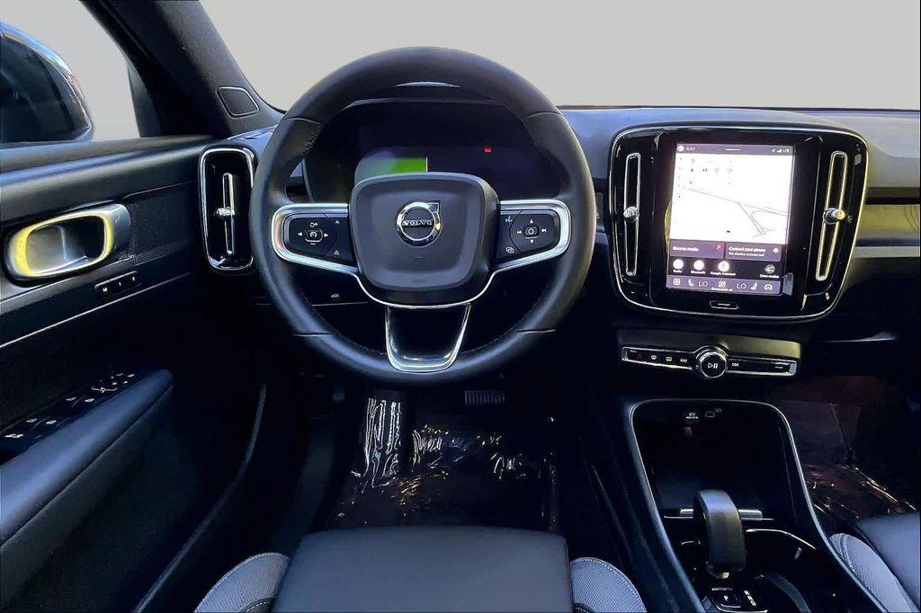 Volvo XC40 2023