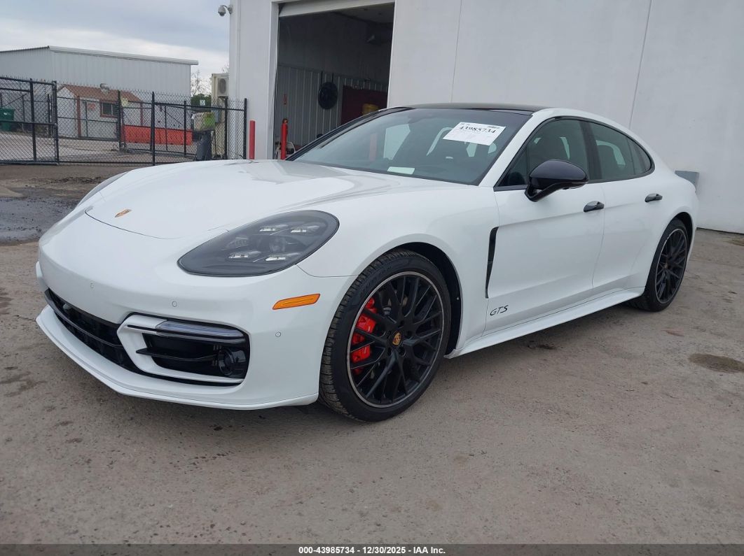 Porsche Panamera 2023