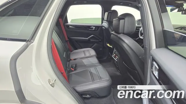 Porsche Cayenne 2022
