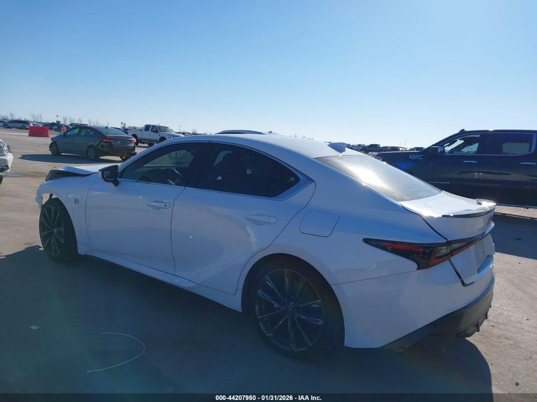 Lexus IS 2022