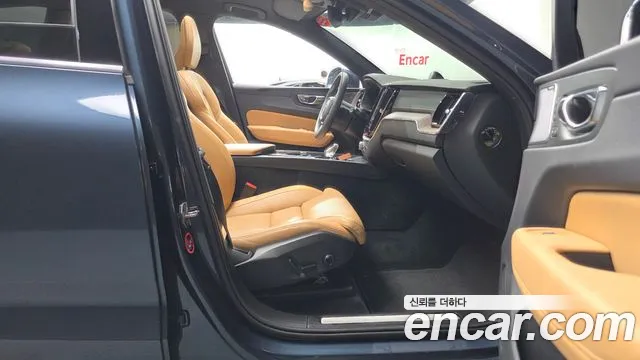 Volvo XC60 2021