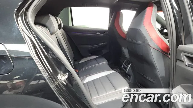 Volkswagen Golf 2024