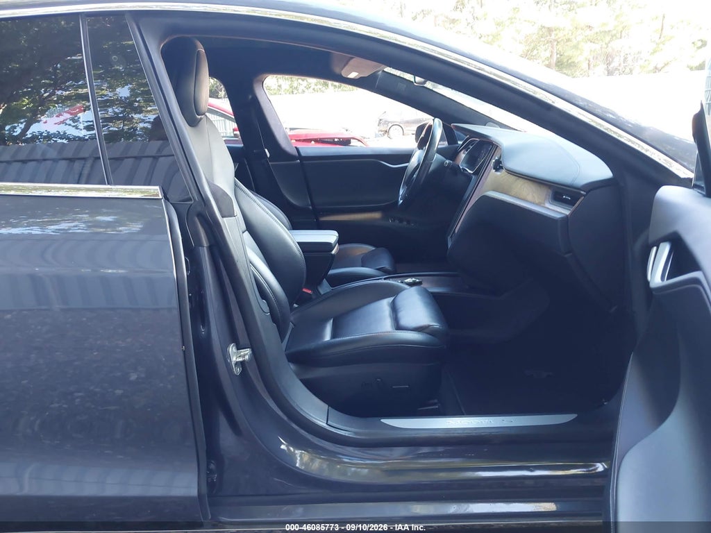 Tesla Model S 2021