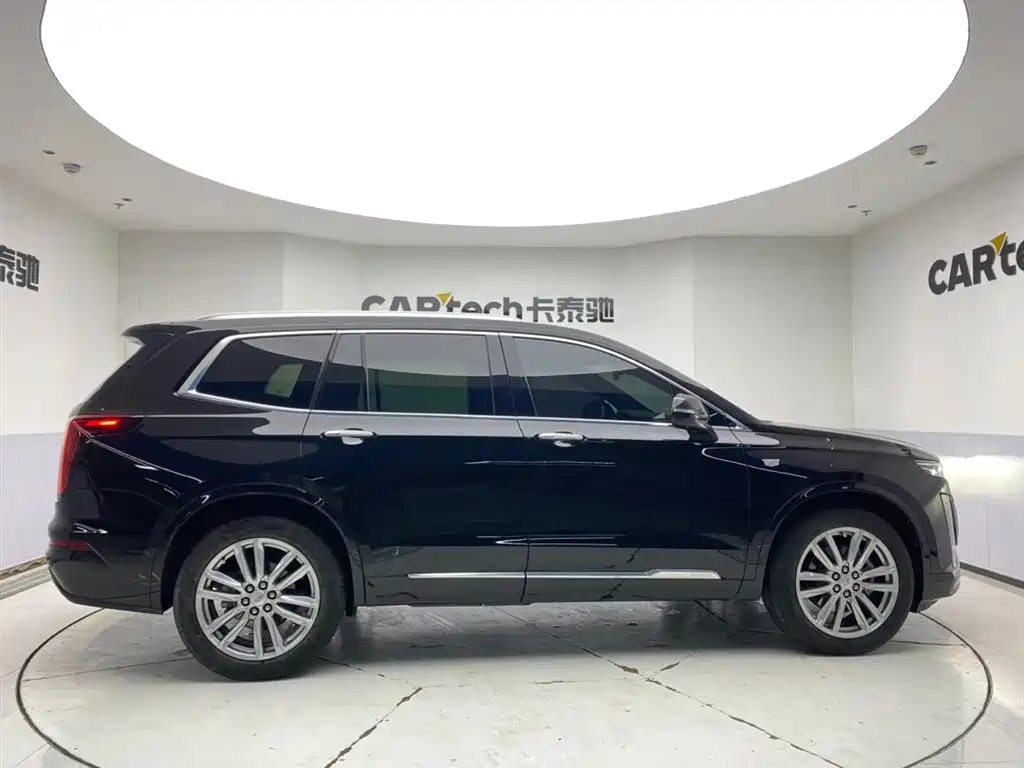 Cadillac XT6 2021