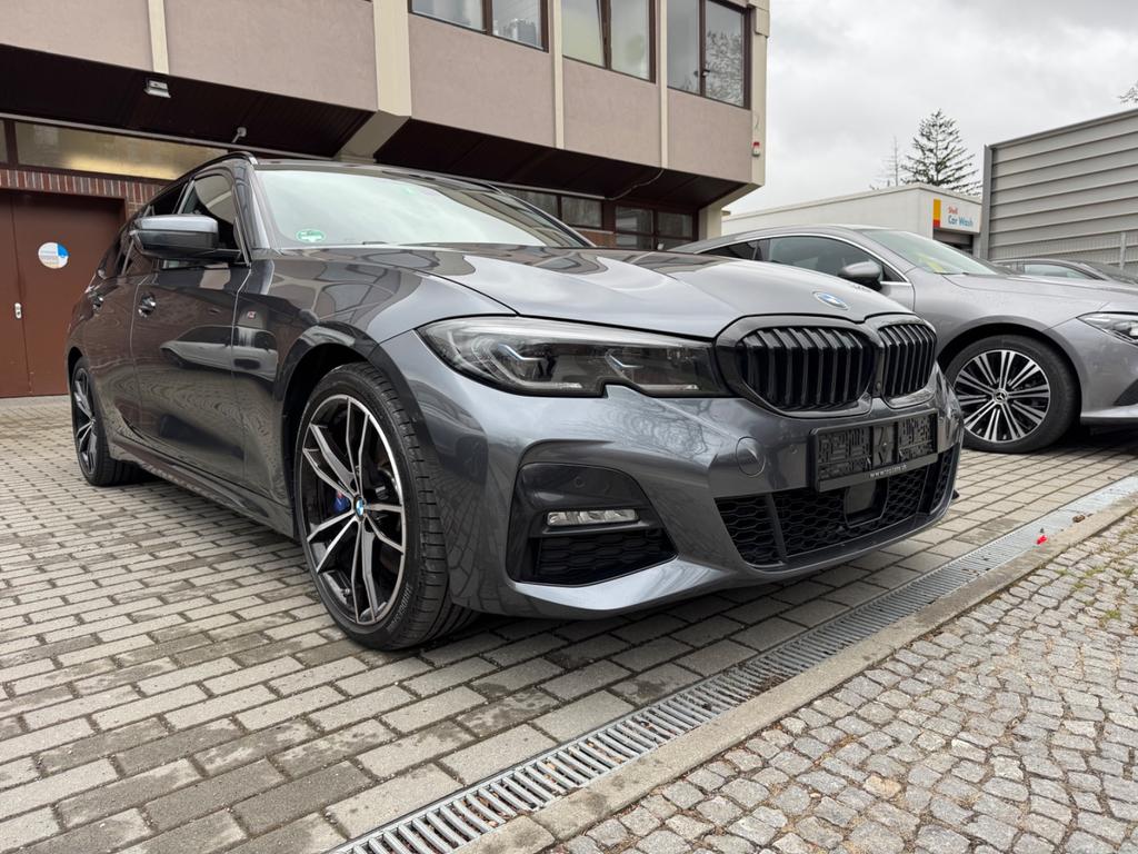 BMW 330 2021