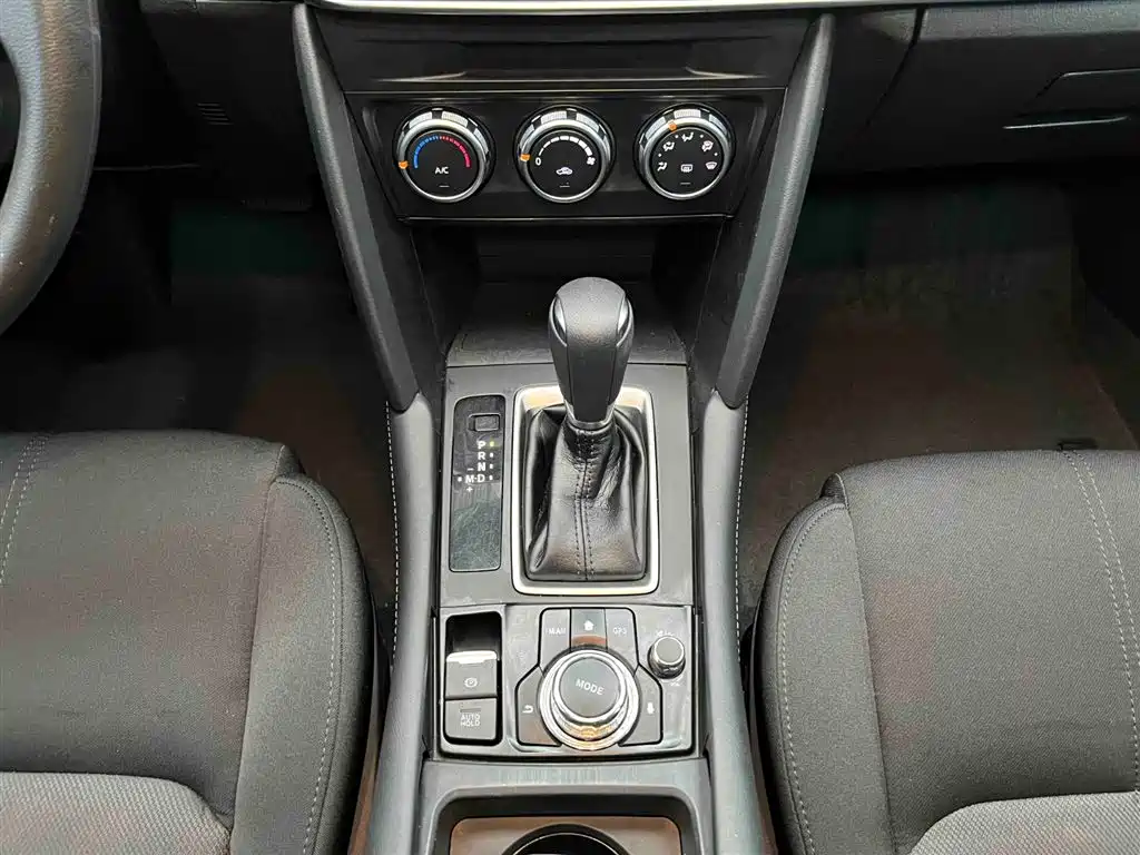 Mazda CX-4 2023