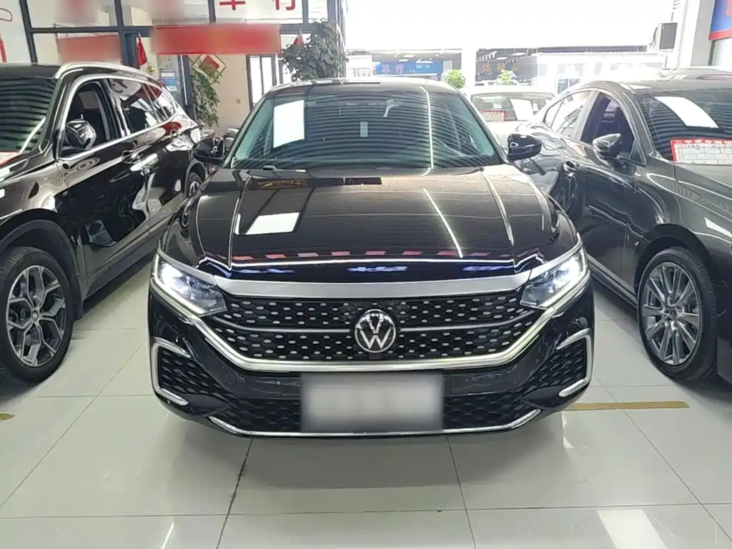 Volkswagen Passat 2023