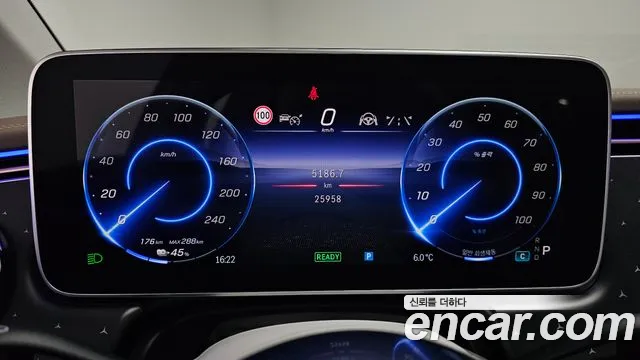 Mercedes-Benz EQE 2024