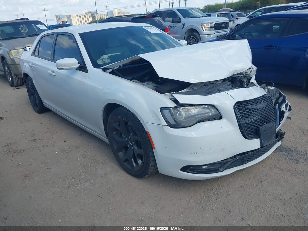 Chrysler 300 2021