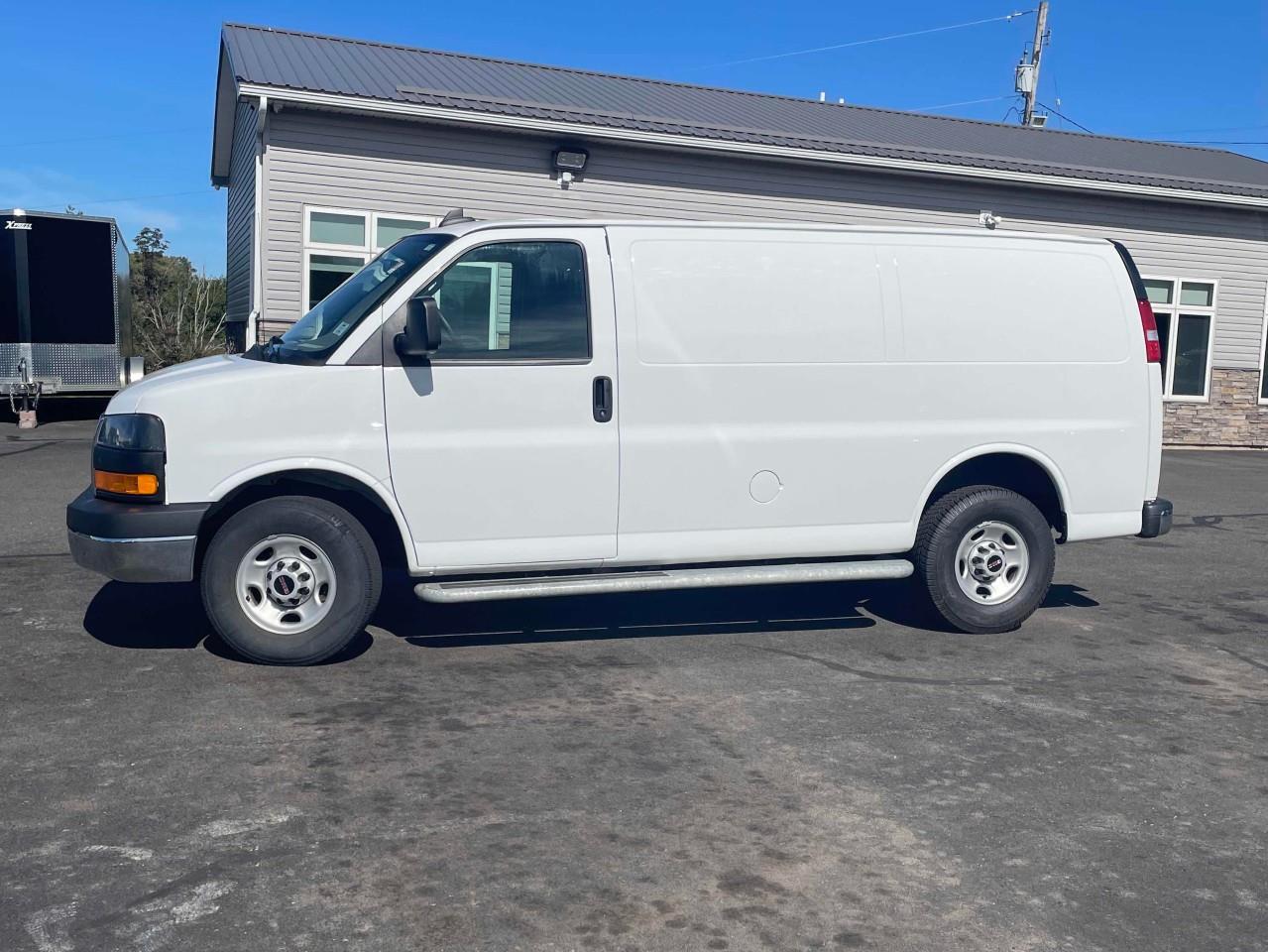 GMC Savana 2023