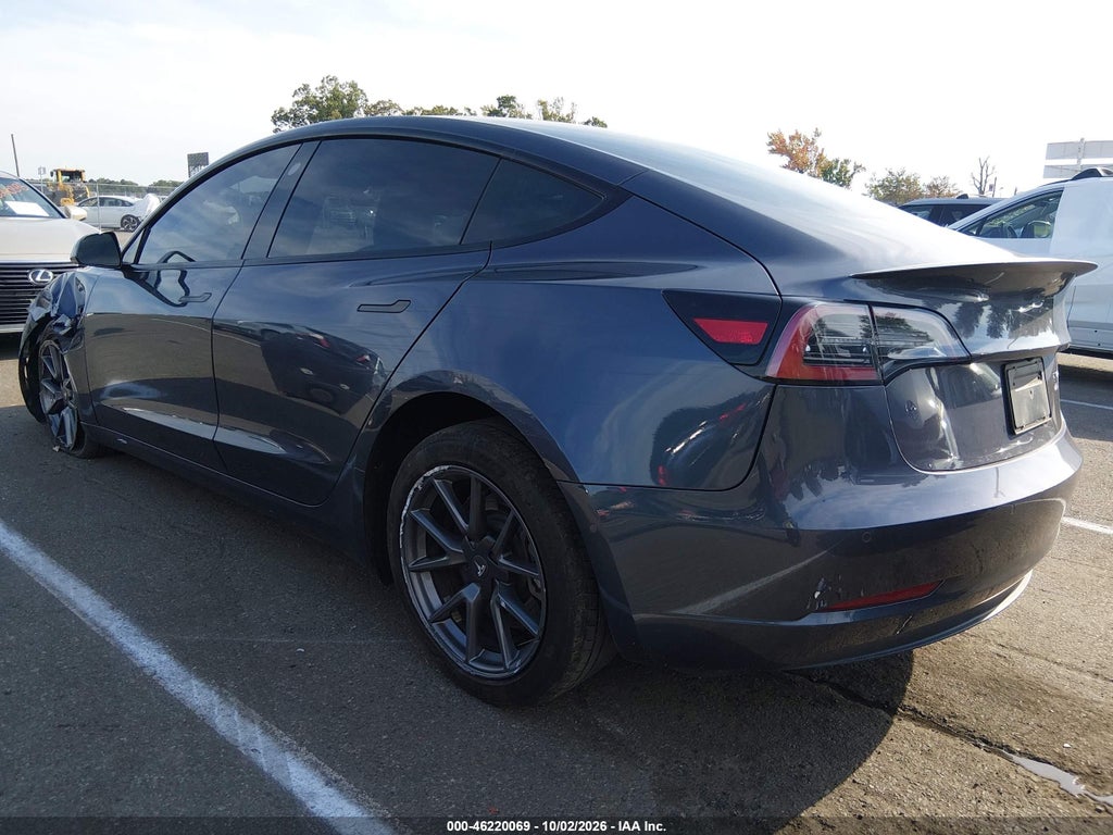 Tesla Model 3 2022