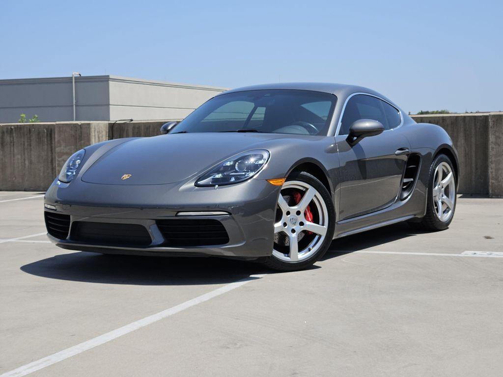 Porsche Cayman 2022