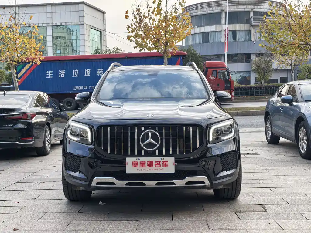 Mercedes-Benz GLB 2021