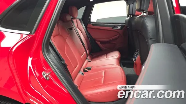 Porsche Macan 2021