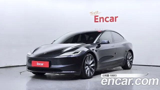Tesla Model 3 2024