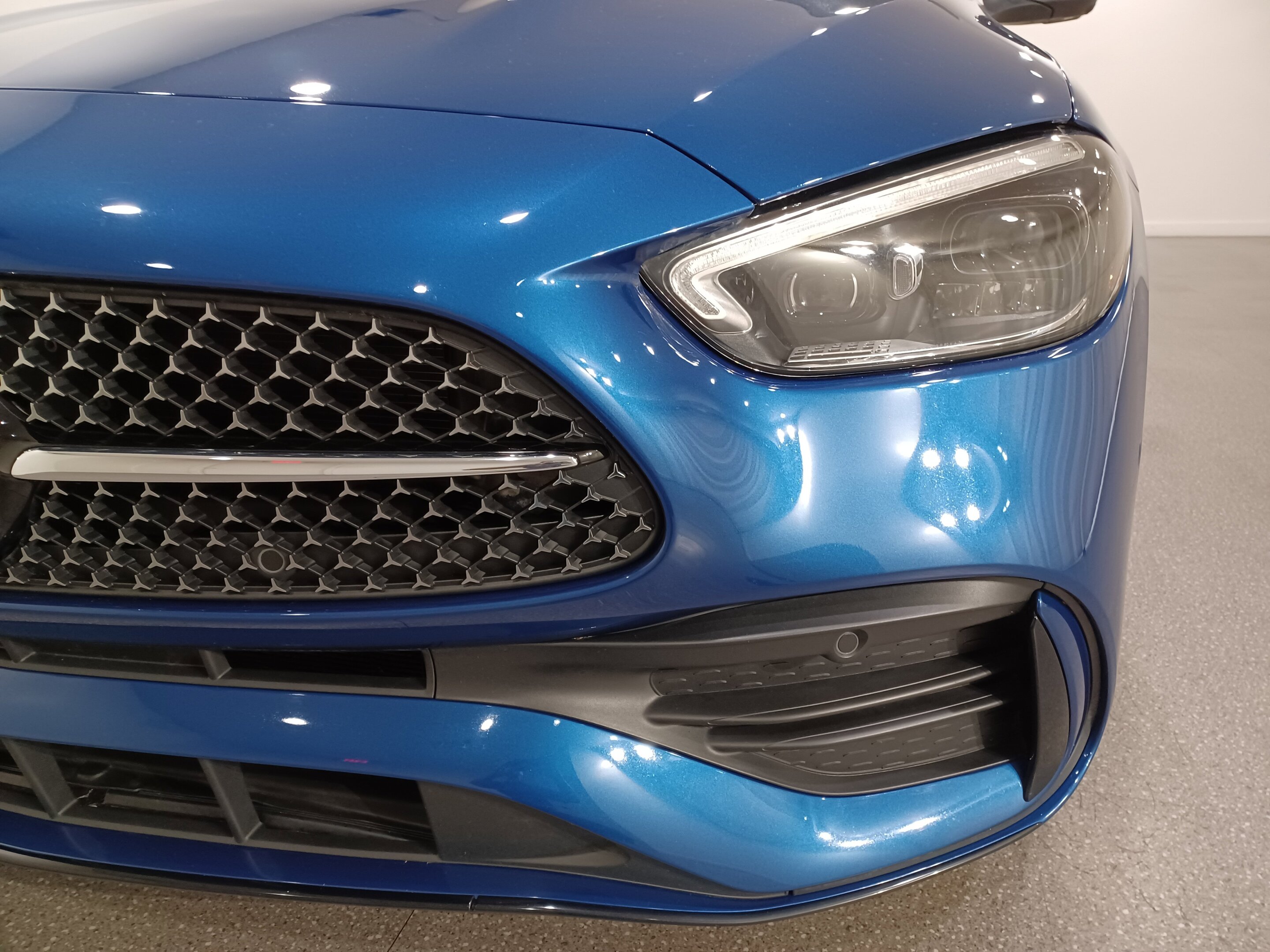 Mercedes-Benz C-Класс 2023