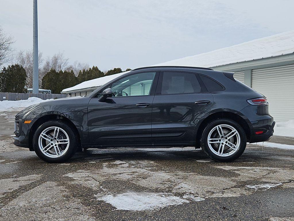 Porsche Macan 2025