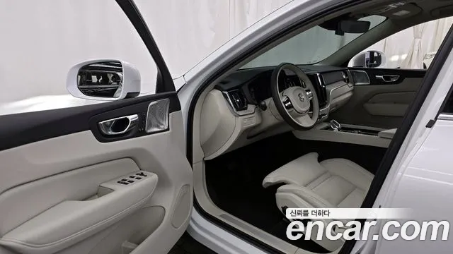 Volvo XC60 2021