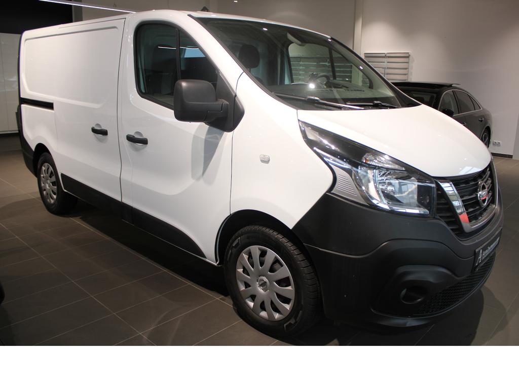 Nissan NV300 2021