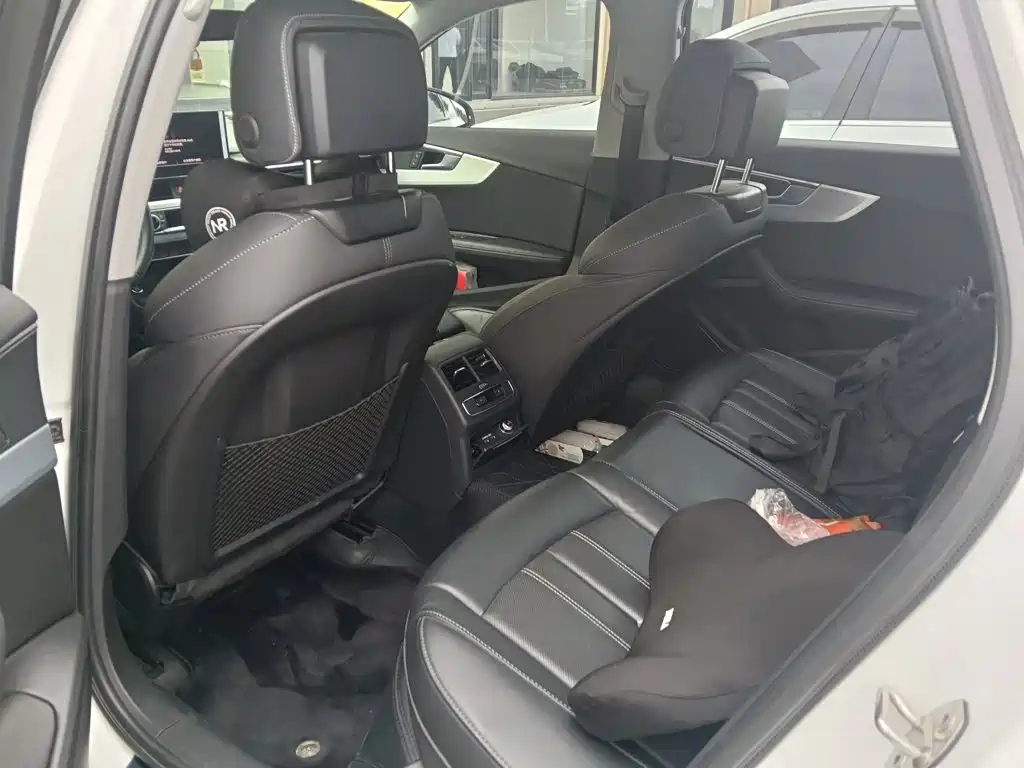 Audi A4 2023