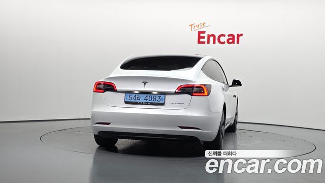 Tesla Model 3 2022