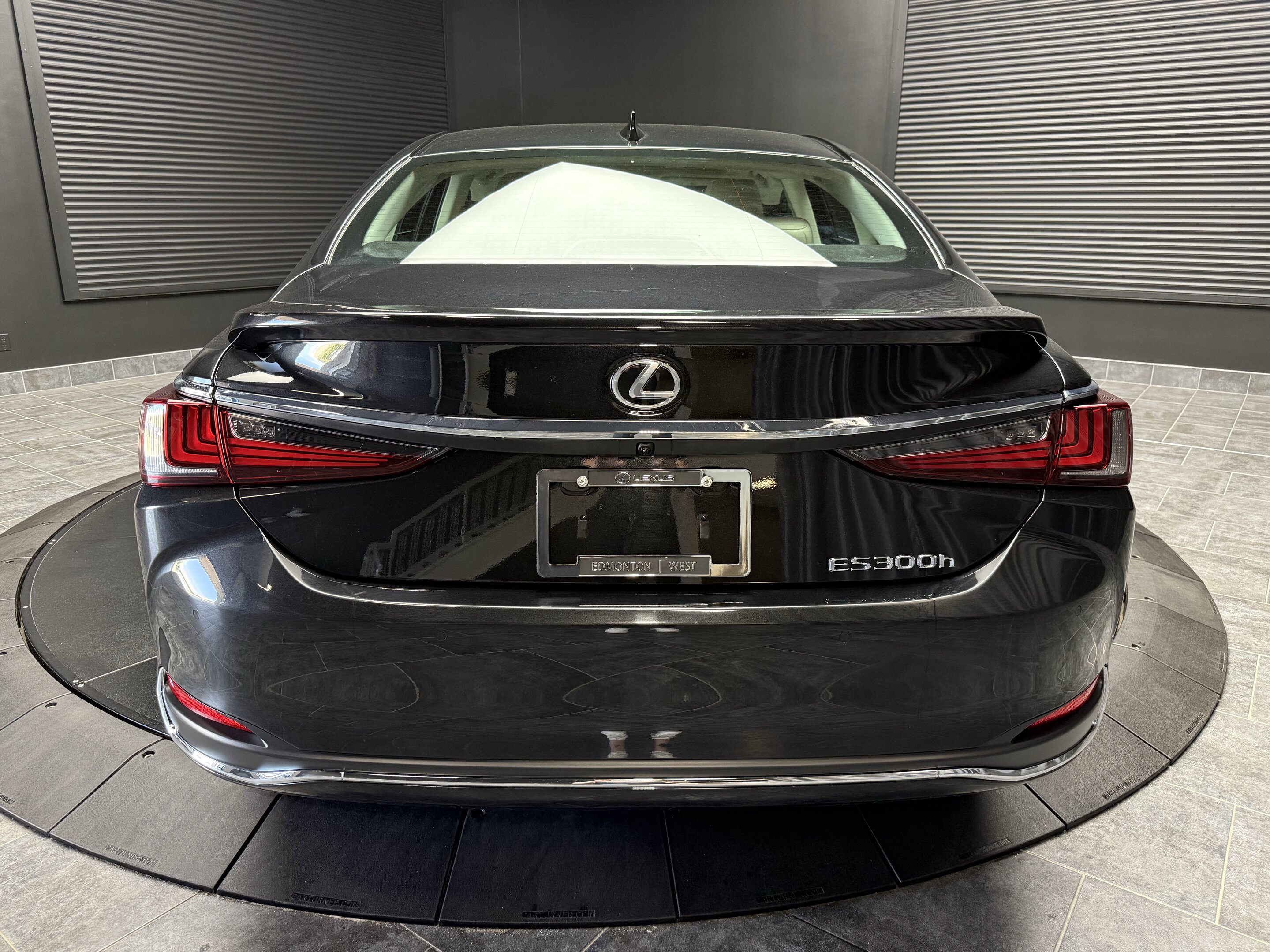 Lexus ES 2024