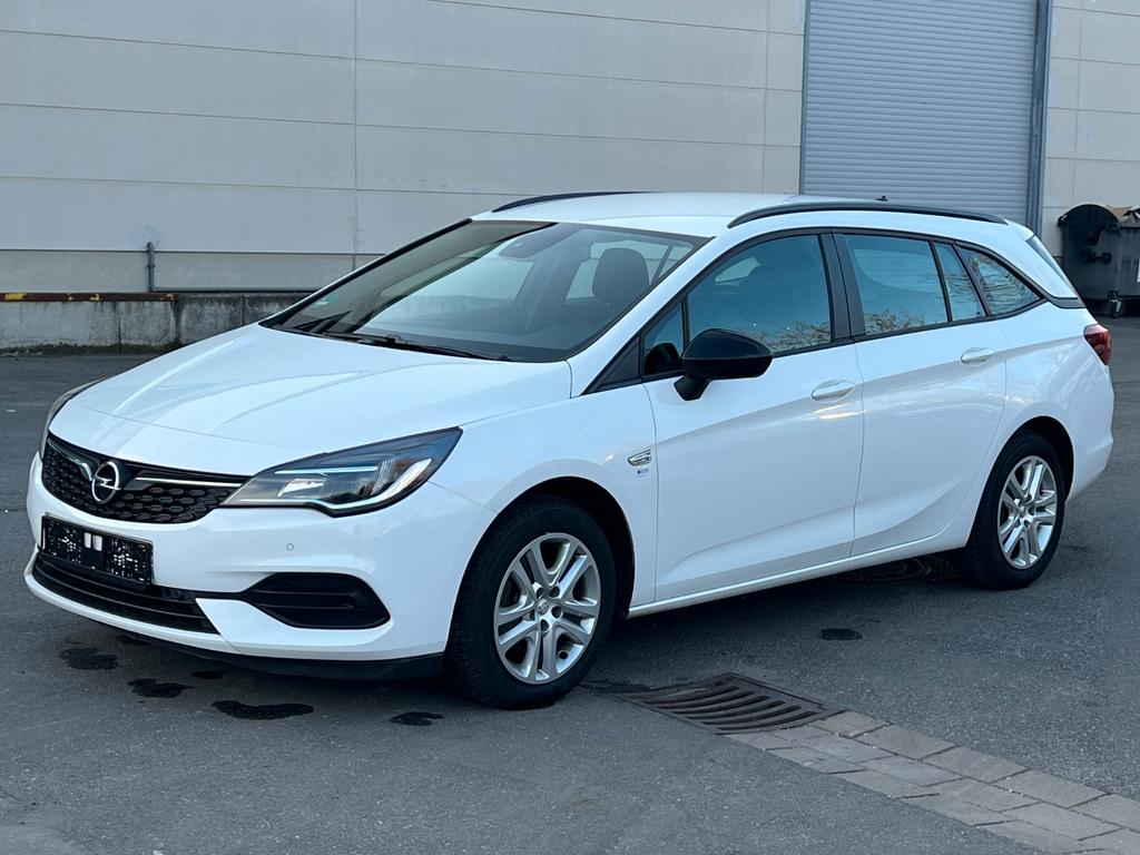 Opel Astra 2022