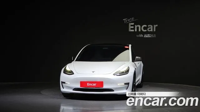Tesla Model 3 2022