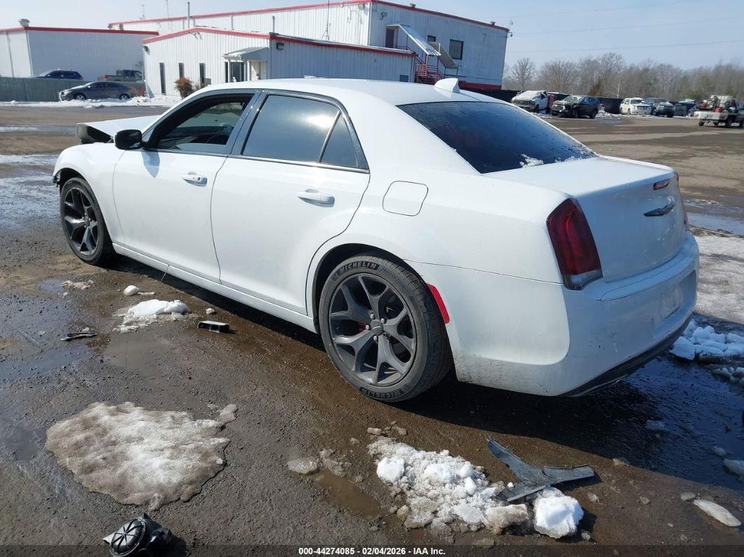 Chrysler 300 2021