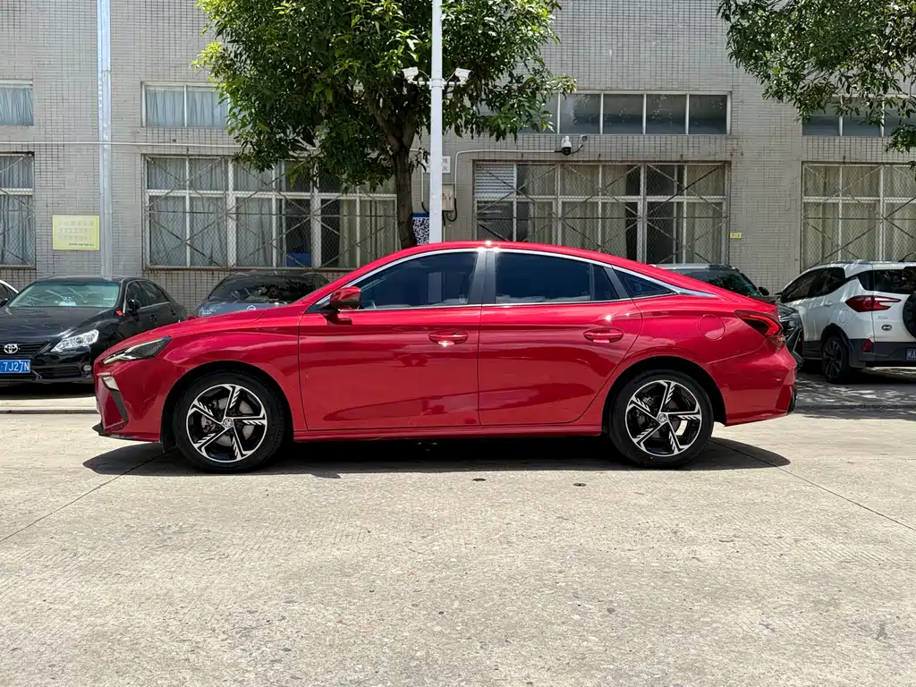 MG MG5 2022