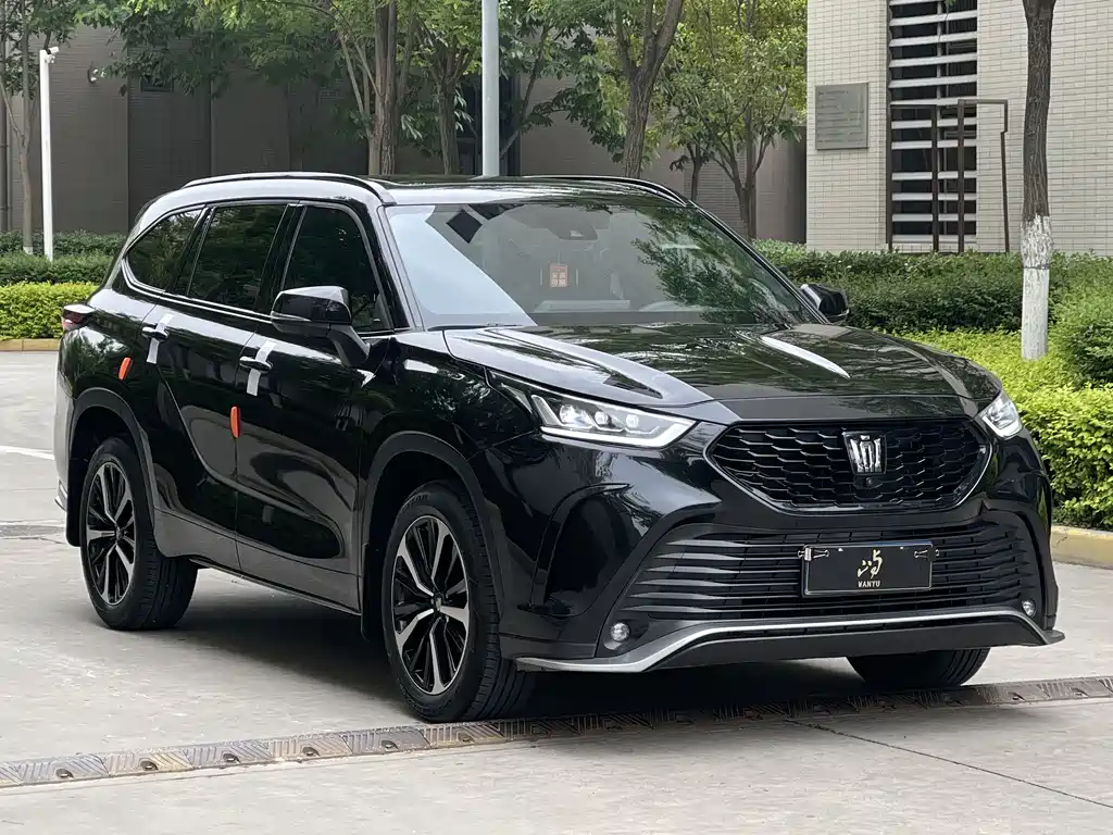 Toyota Crown Kluger 2024