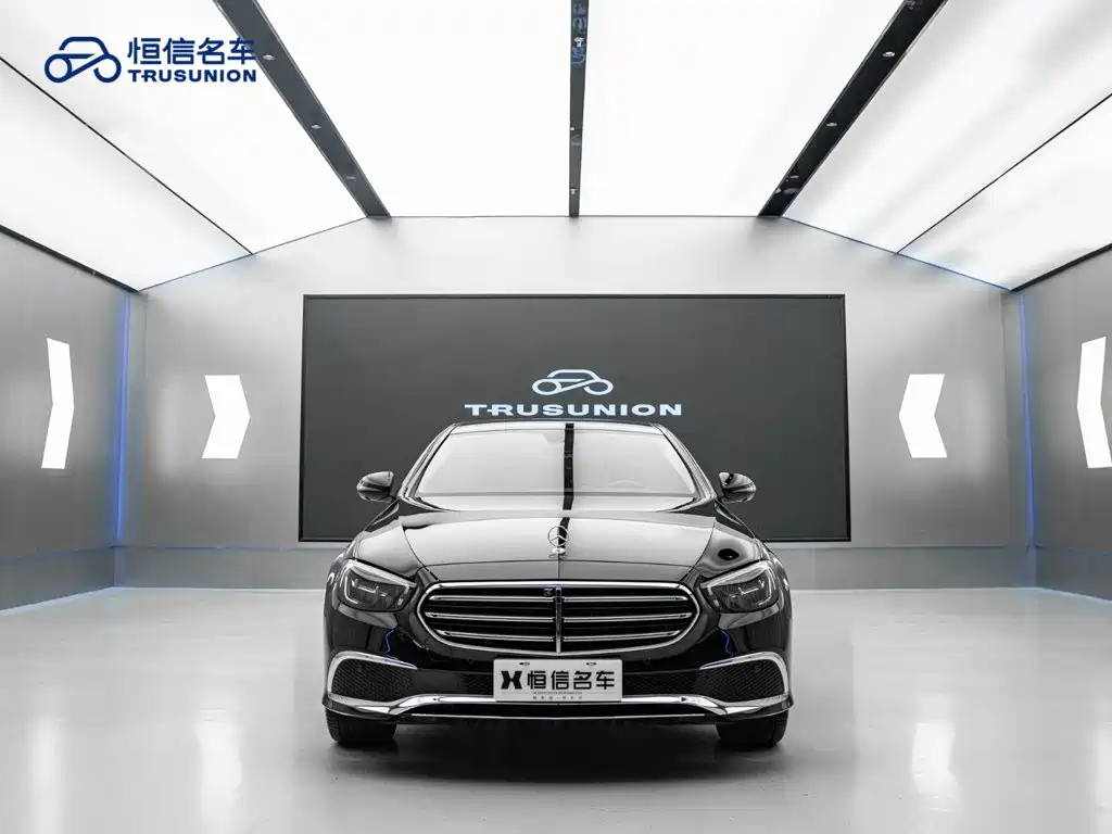Mercedes-Benz E-Класс 2023