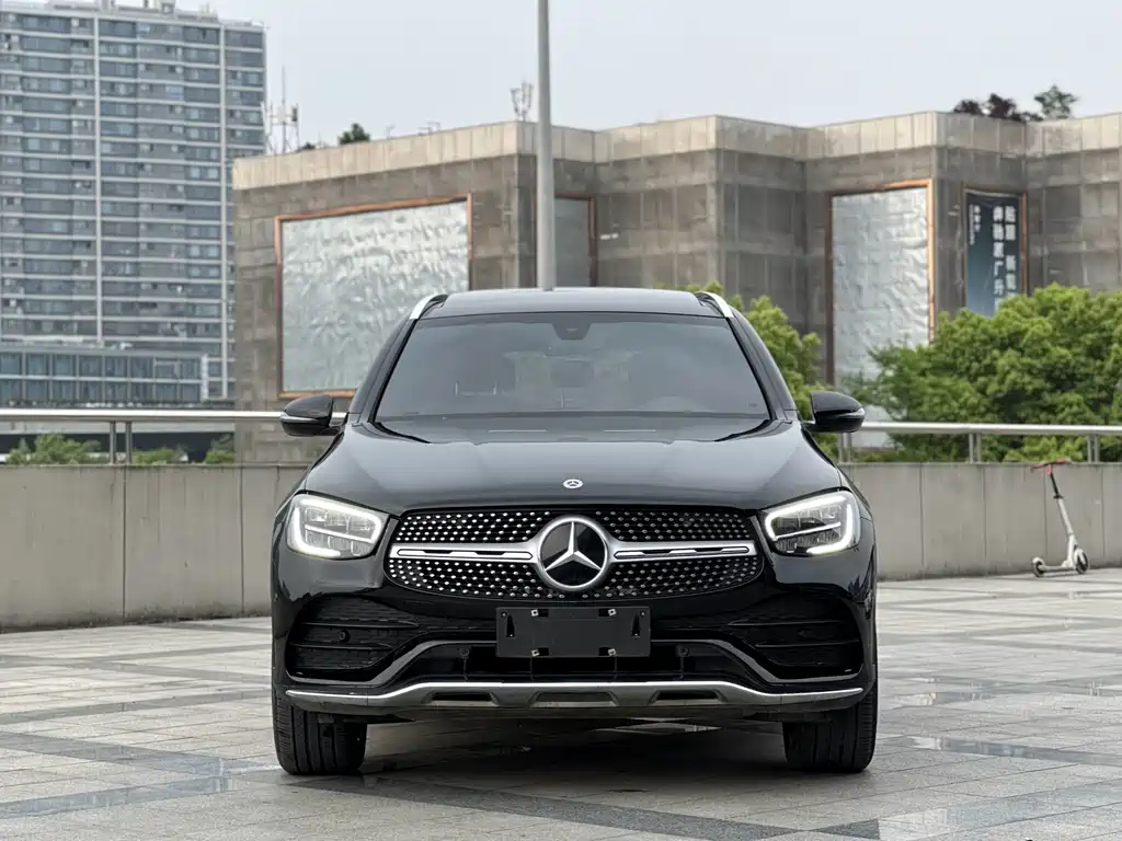 Mercedes-Benz GLC 2023