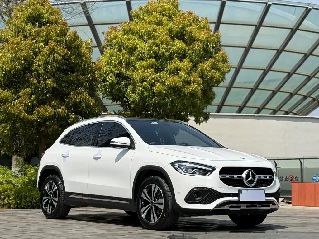 Mercedes-Benz GLA 2021
