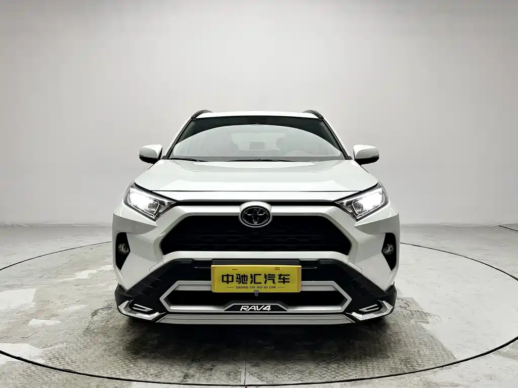 Toyota RAV4 2021