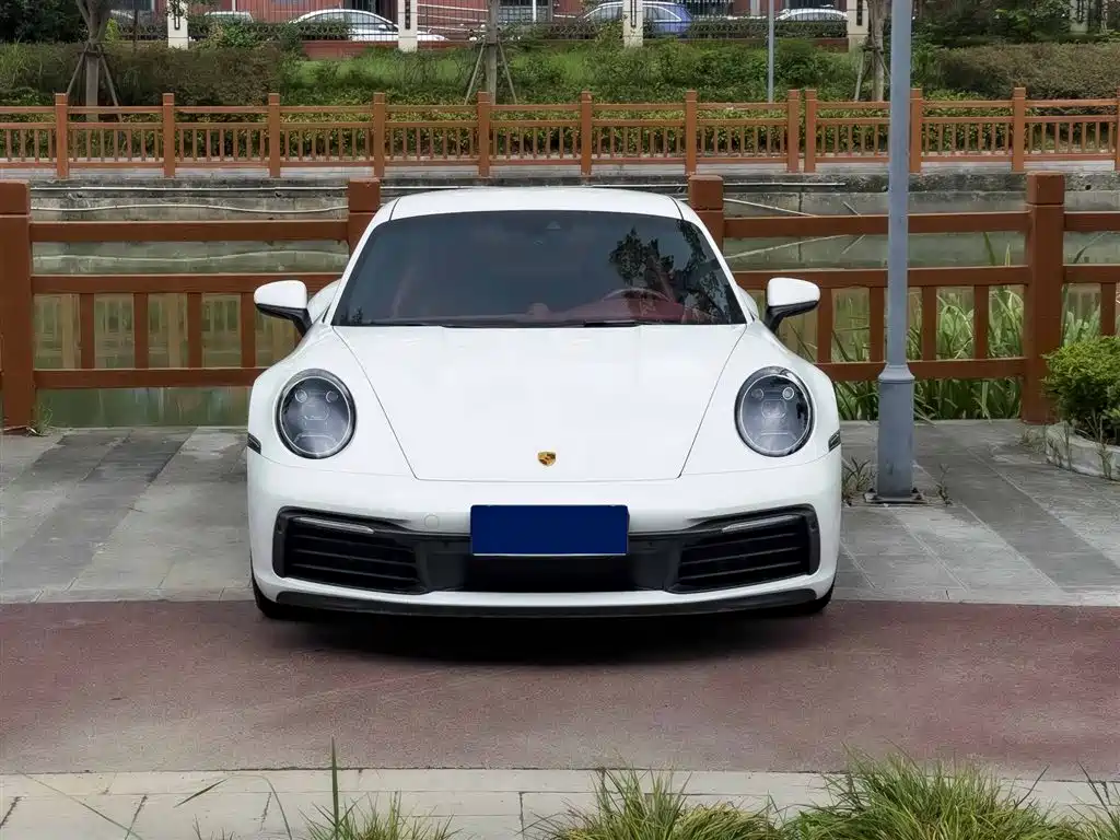 Porsche 911 2023