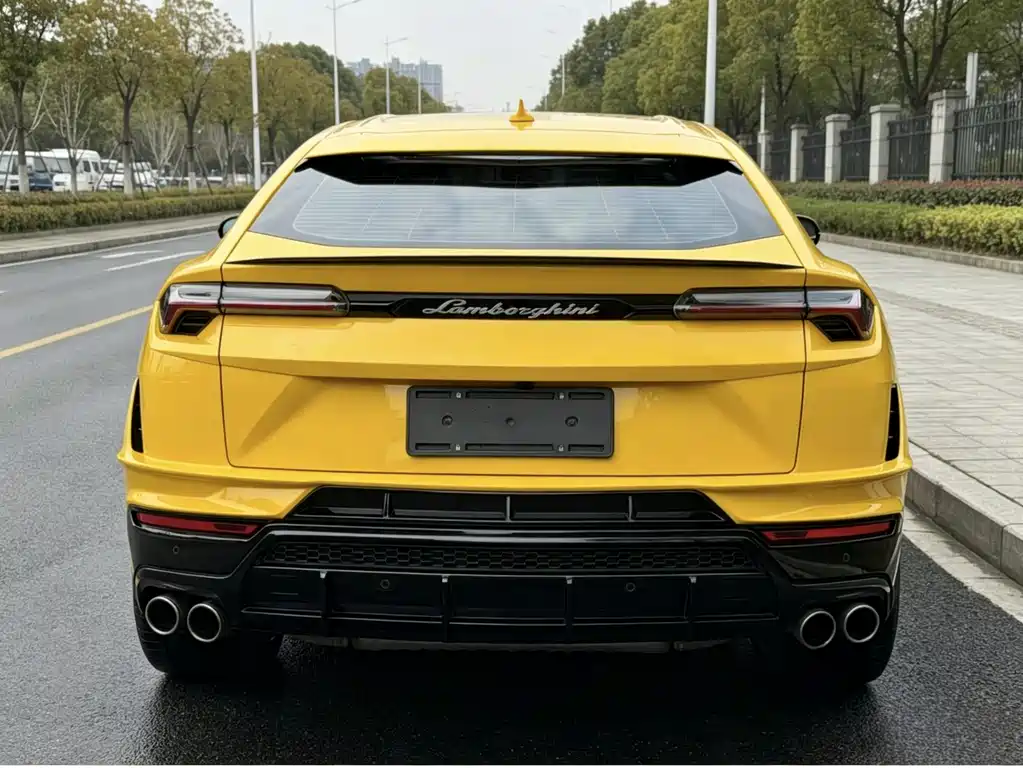 Lamborghini Urus 2025