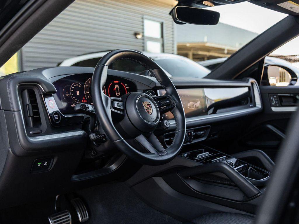 Porsche Cayenne 2024